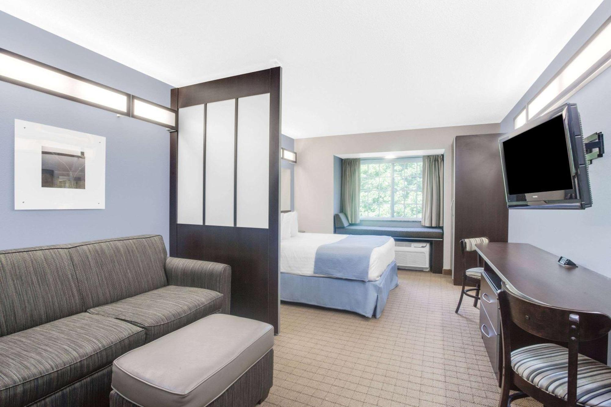 Microtel Inn & Suites Bath Buitenkant foto