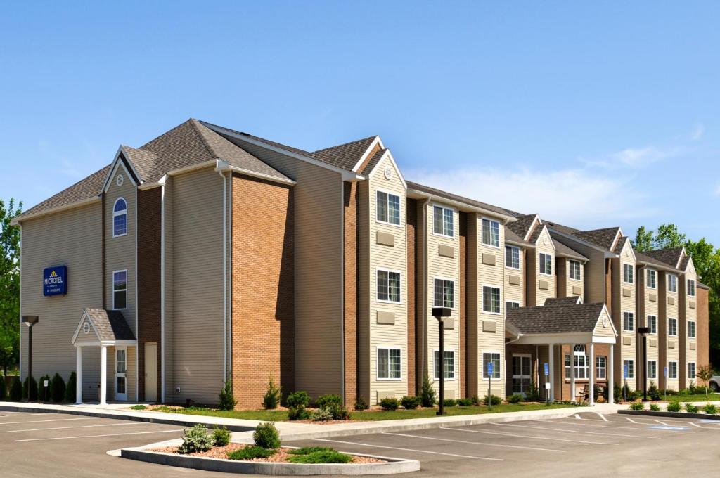 Microtel Inn & Suites Bath Buitenkant foto